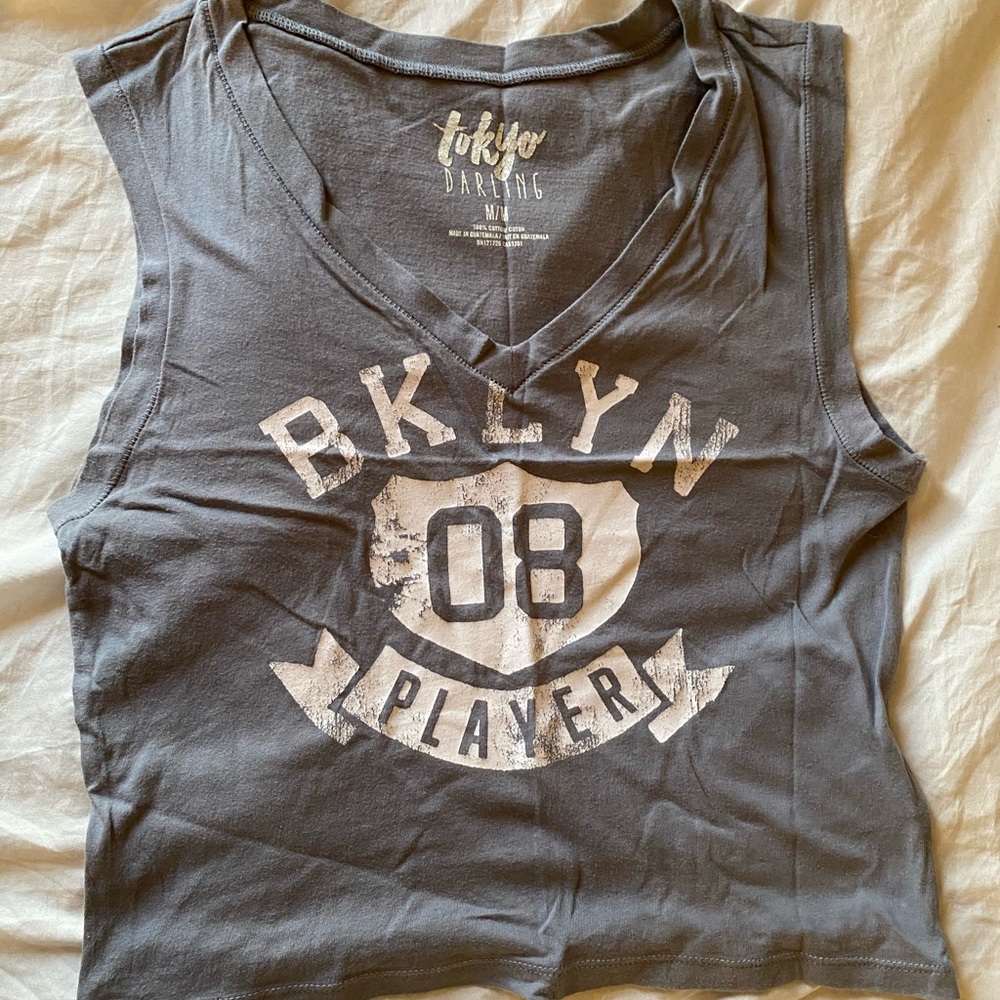 Cropped muscle shirt